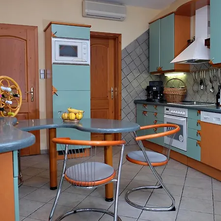 Luxusvilla Balatonszarszo Semesterbostad *