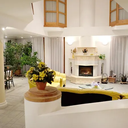 Luxusvilla Balatonszarszo Semesterbostad *