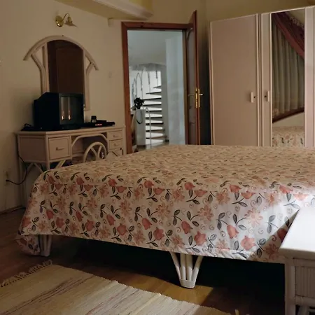 Luxusvilla Balatonszarszo Дом отдыха