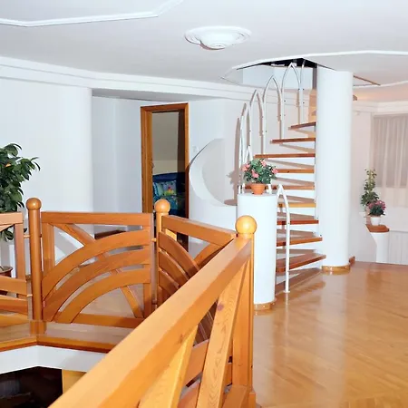 Luxusvilla Balatonszarszo * Balatonszarszo